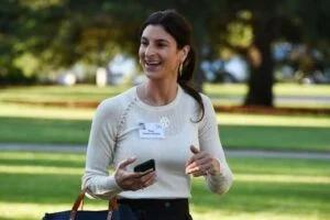 Pilar Queen Image