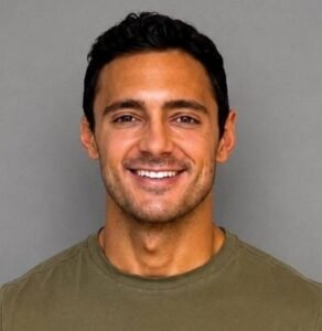 Steven Romo Photo